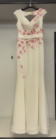 Vestito bianco con dettagli rosa