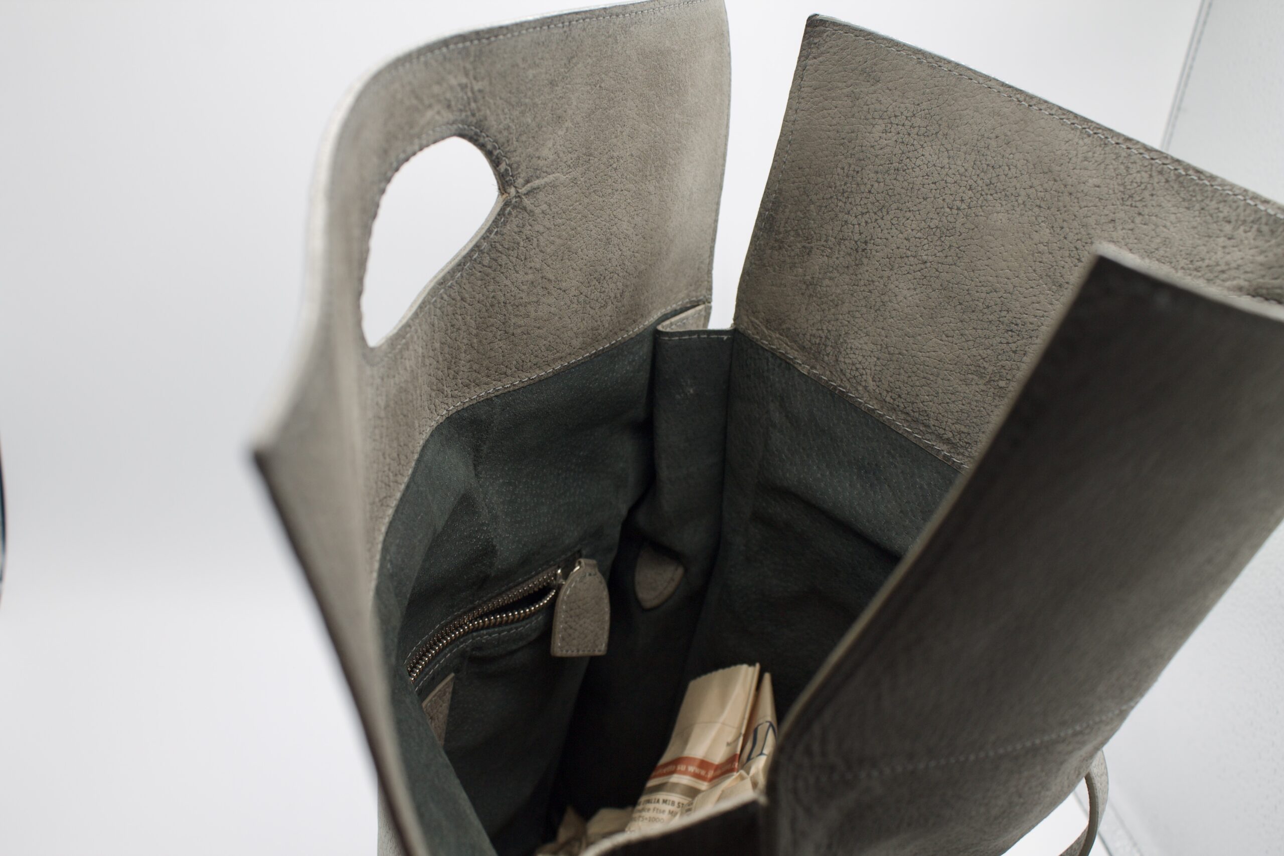 Borsa Old England grigia e marrone - taglio particolare - immagine 8
