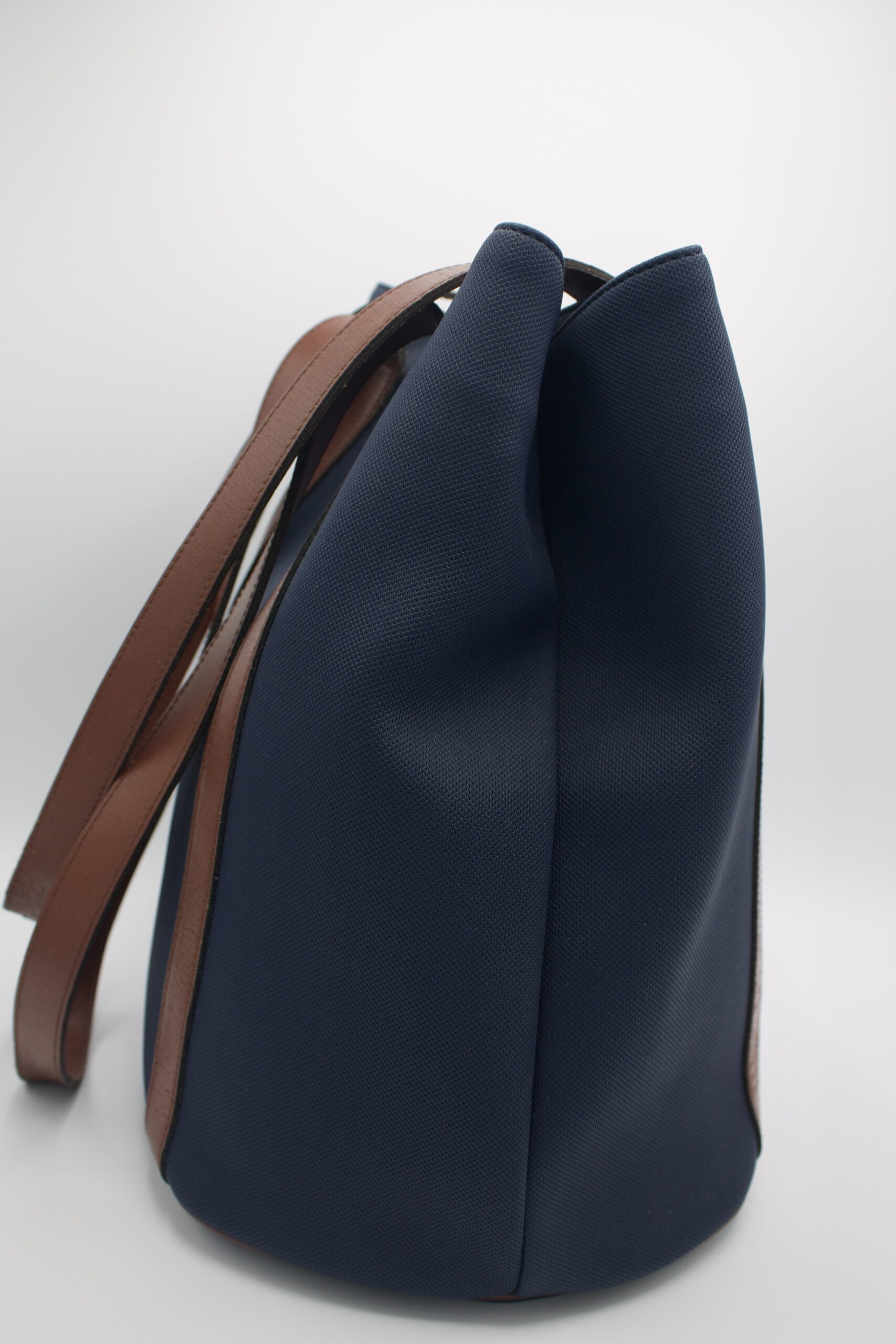 Borsa Lacoste a secchiello blu - immagine 3